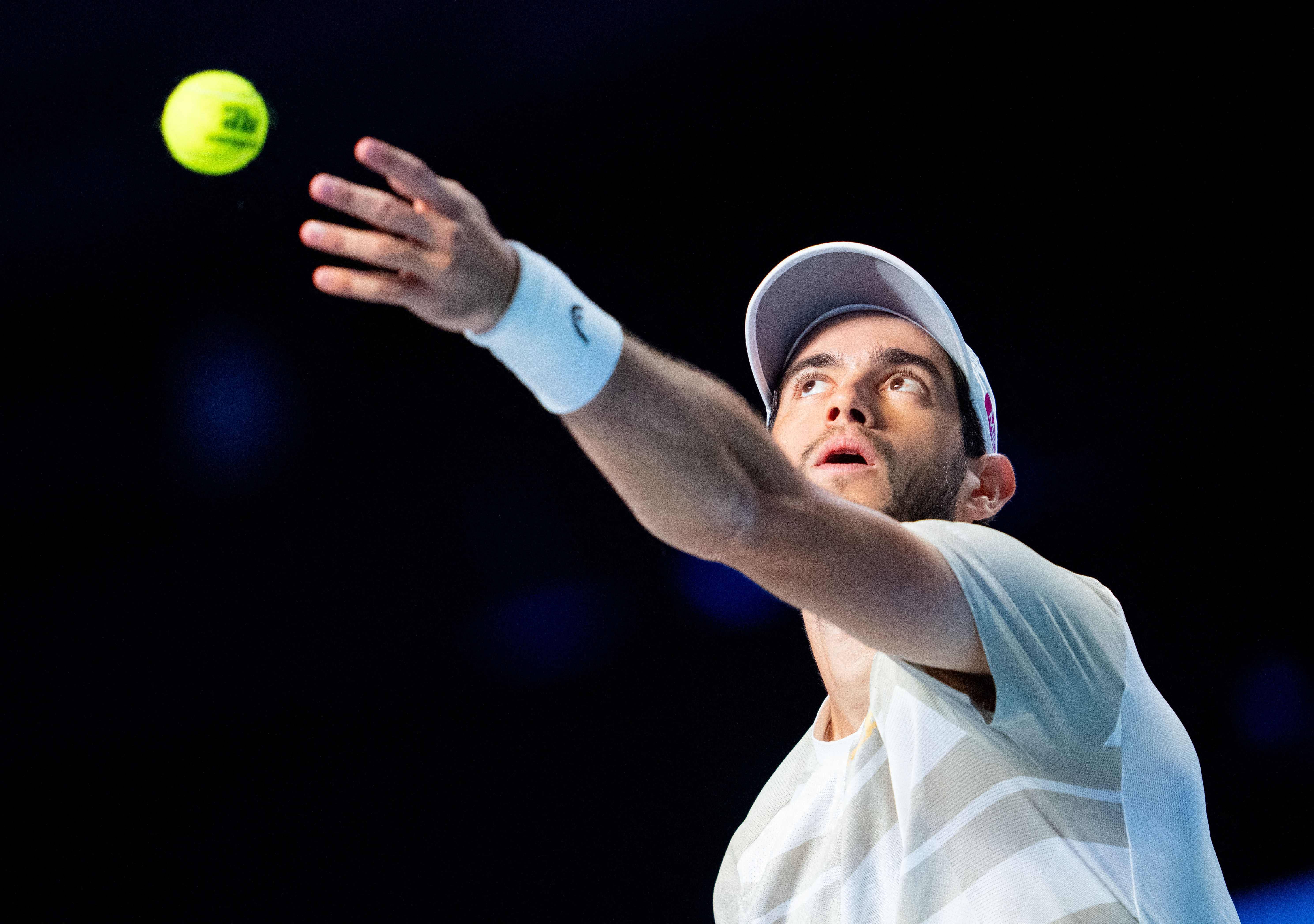 雷速官网-美国网球队强势意大利网球队，梅德韦杰夫绝境逆转