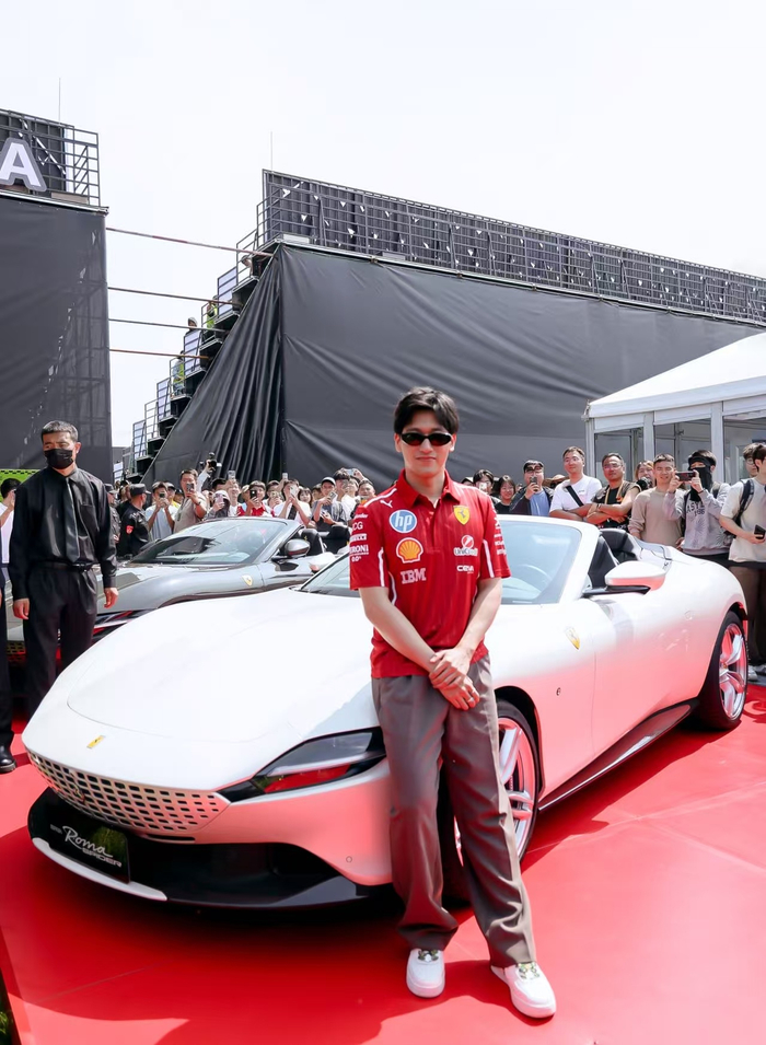 雷速下载-梅赛德斯横扫法拉利，周冠宇状态火热