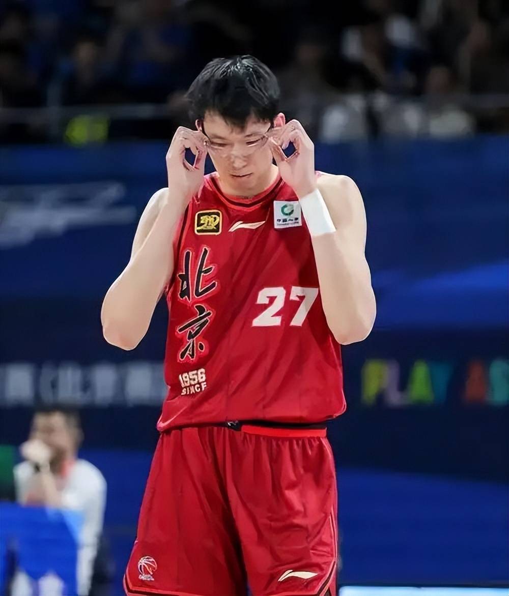 雷速官网-太阳碾压上海队，周琦高光表现