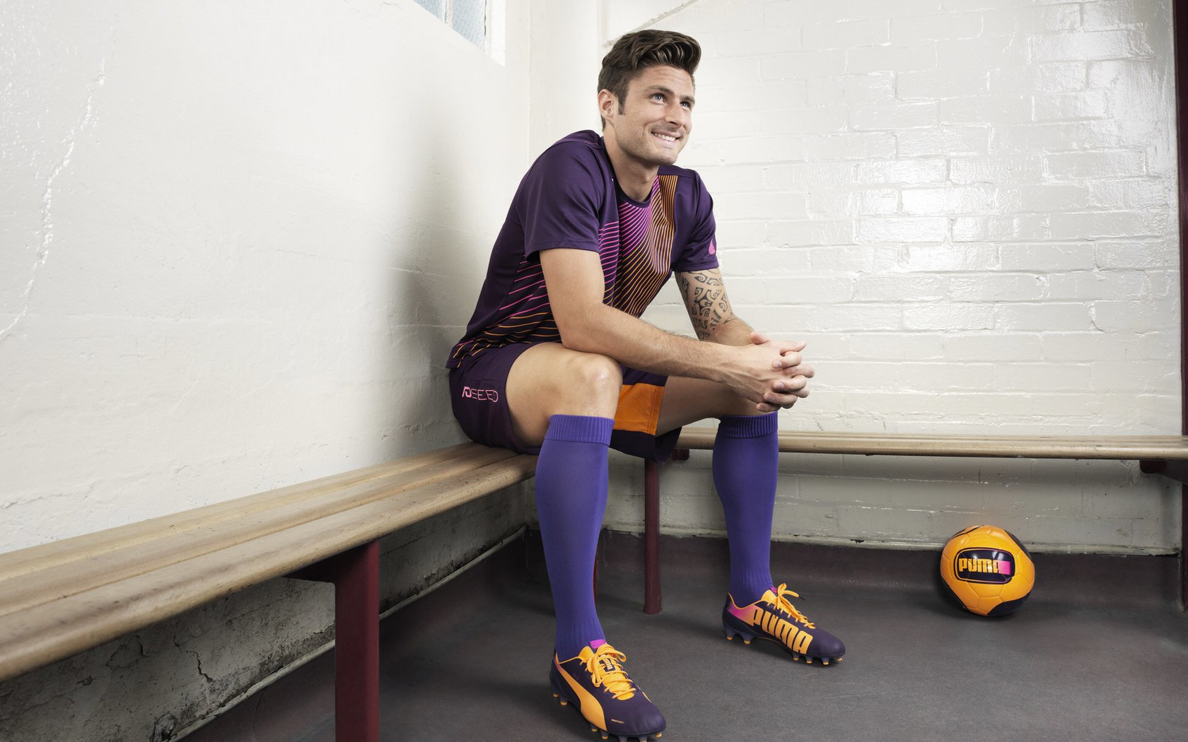 雷速APP-曼城爆冷墨西哥，萨卡成关键先生，一场改写历史的友谊赛