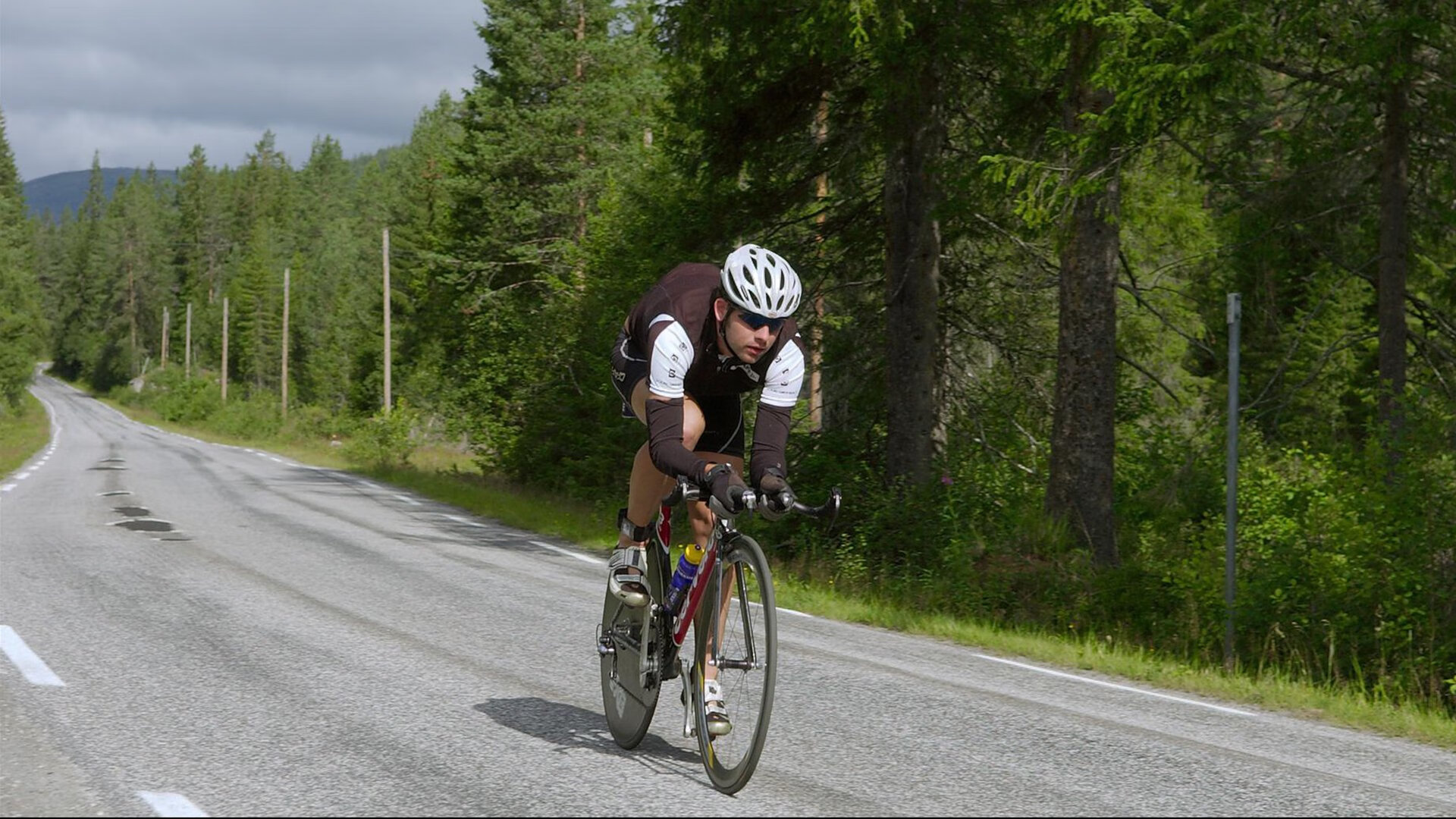 雷速直播-从安菲尔德到奥运赛场，马丁内利在利物浦式生死战中接管新西兰关键战