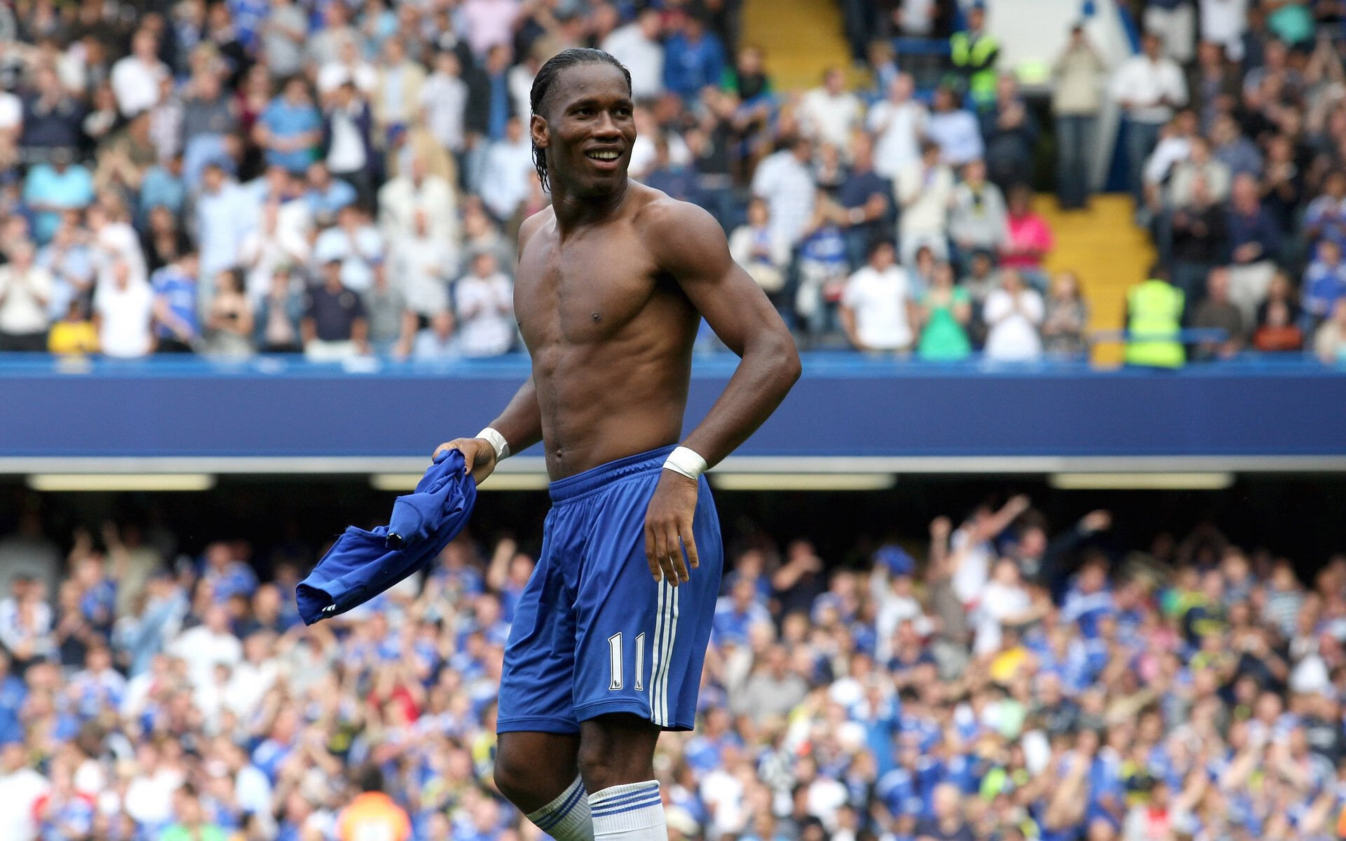 赛道与绿茵的狂想,当F1引擎轰鸣遇见多特蒙德黄黑风暴